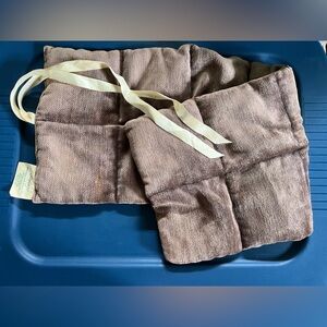 Reusable heating wrap for muscular &/or menstrual pain Brown Quilted Fabric Wrap
